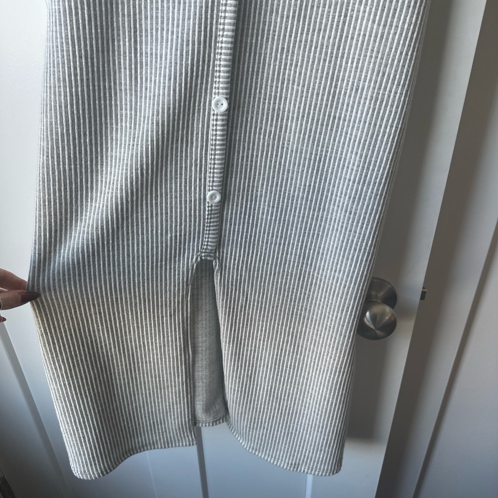 Gray Ribbed Button-Down Jumpsuit - Picture 2 of 4